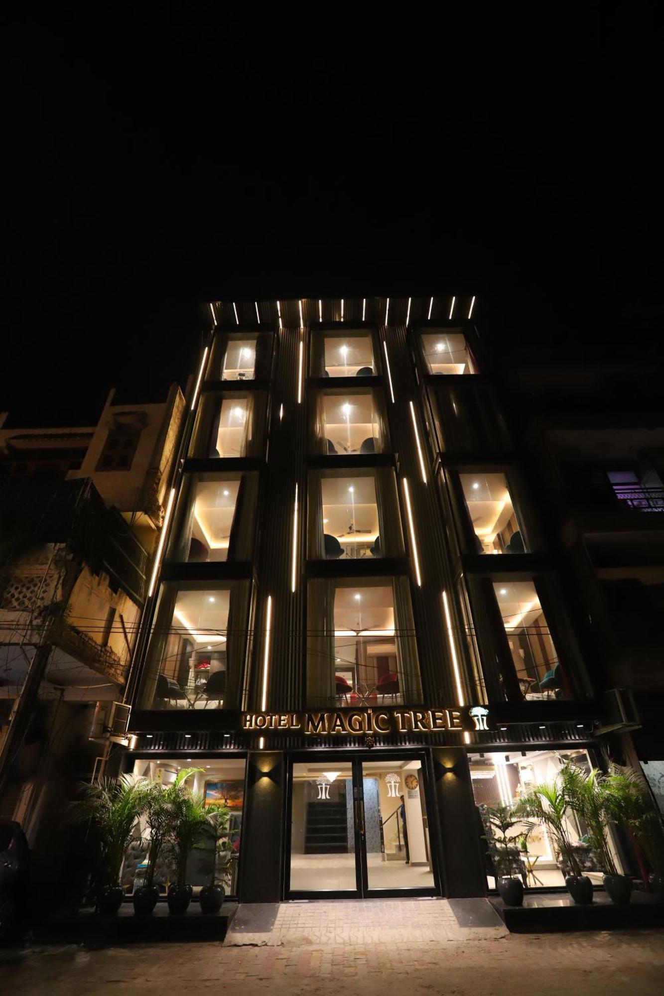 Hotel The Magic Tree - Paharganj Ню Делхи Екстериор снимка