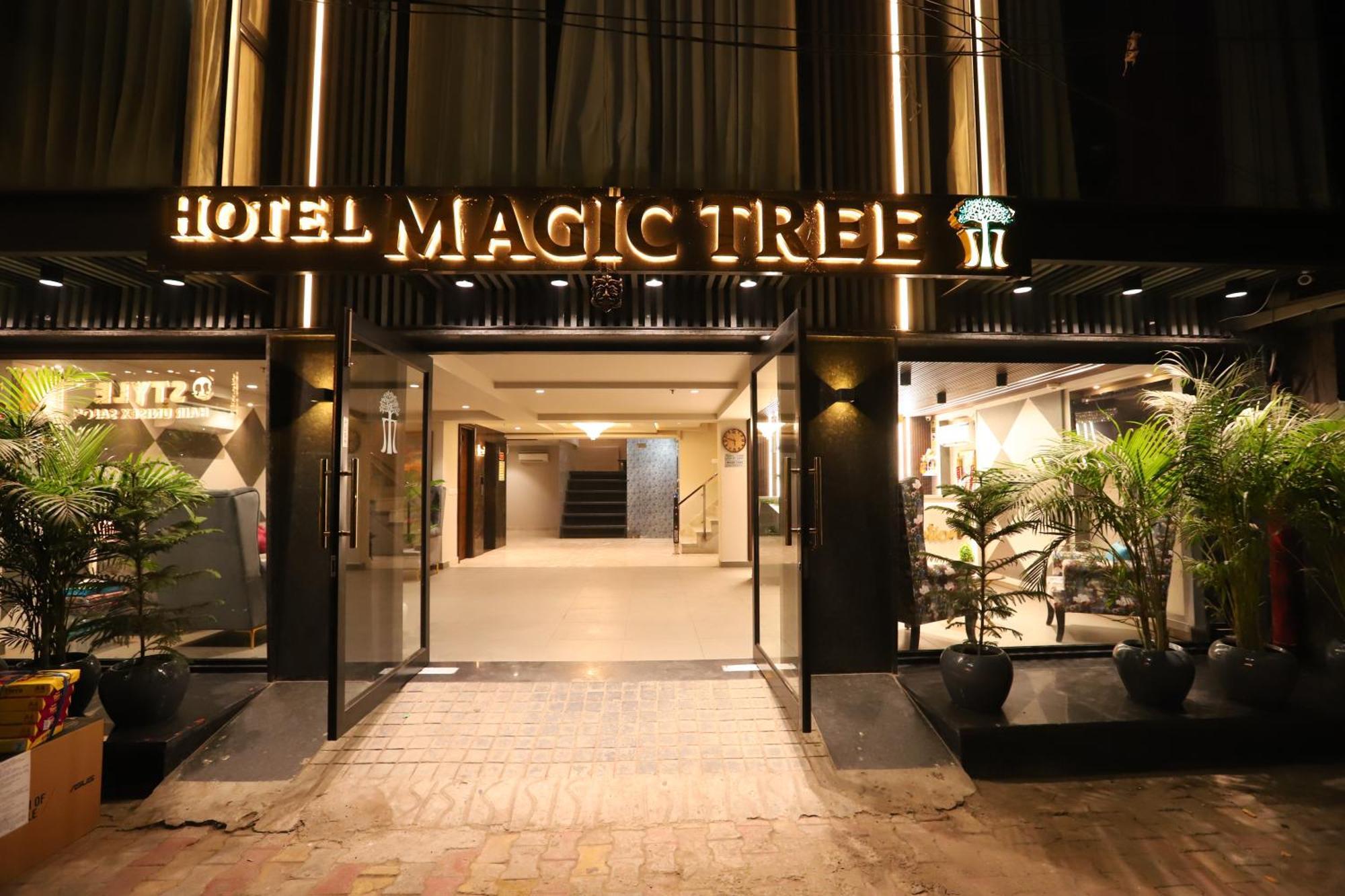 Hotel The Magic Tree - Paharganj Ню Делхи Екстериор снимка