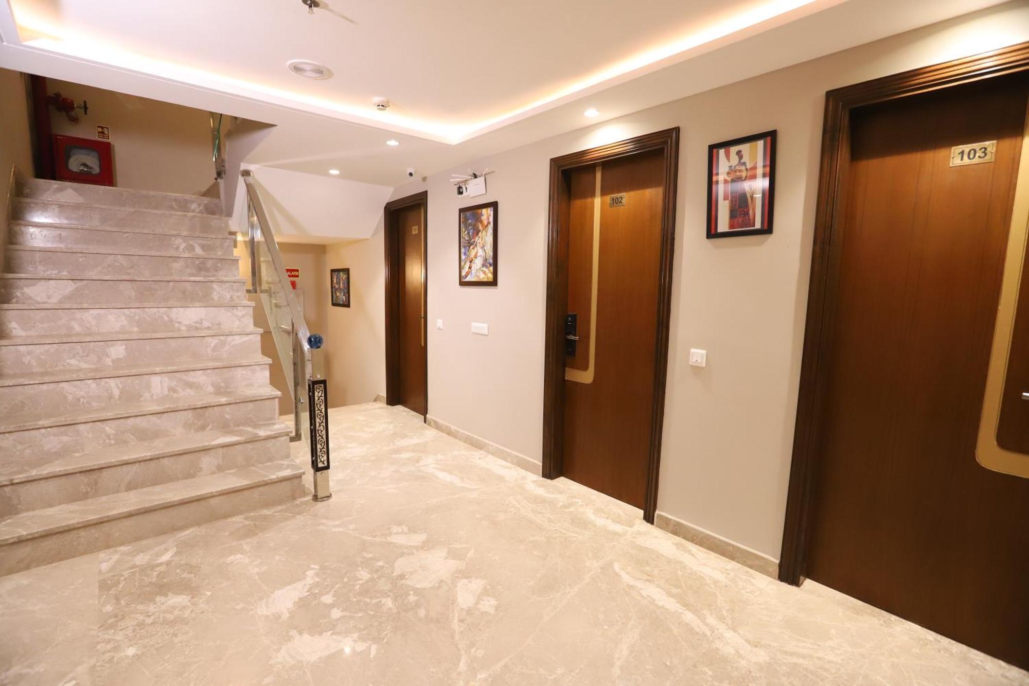 Hotel The Magic Tree - Paharganj Ню Делхи Екстериор снимка