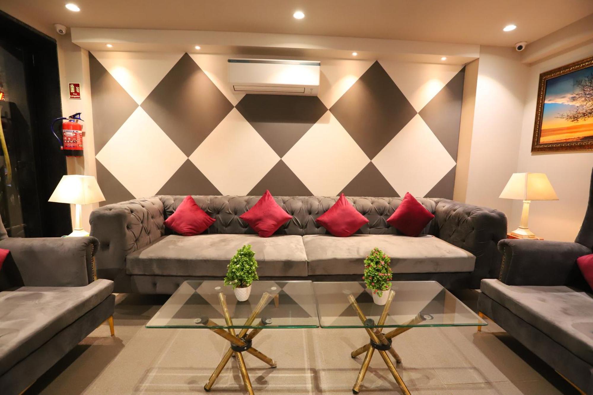 Hotel The Magic Tree - Paharganj Ню Делхи Екстериор снимка