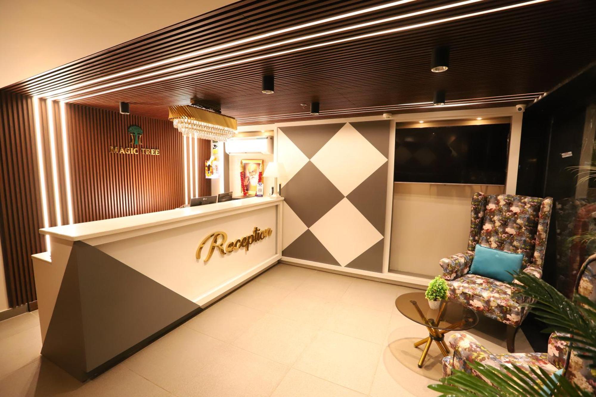 Hotel The Magic Tree - Paharganj Ню Делхи Екстериор снимка